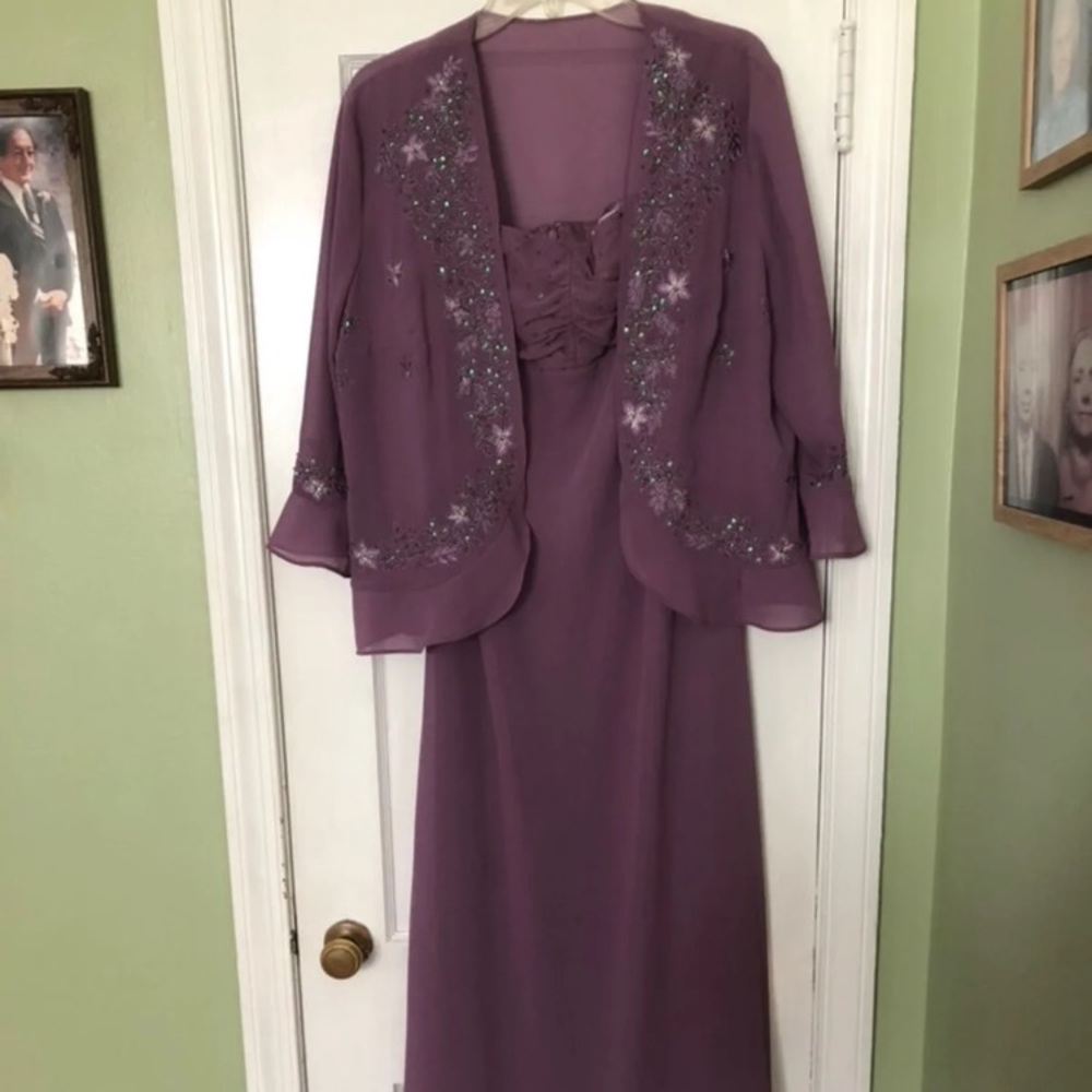 Women’s Karen Miller 16 purple dress with jacket